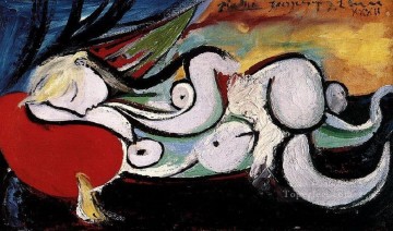 Pablo Picasso Painting - Desnudo acostado sobre un cojín rojo Marie Therese Walter 1932 Pablo Picasso